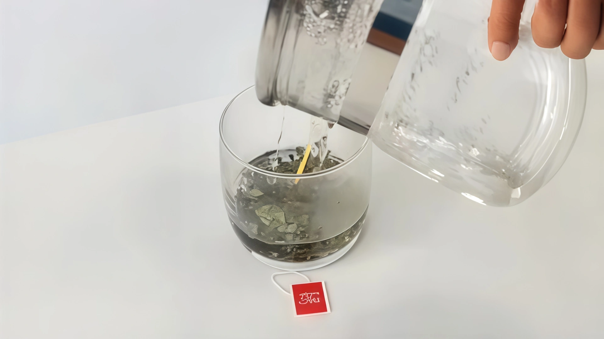 How to Make a Cup of Soursop Leaf Tea and Enjoy It?